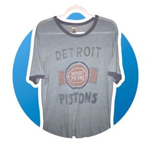 Vintage Detroit Pistons T-shirt